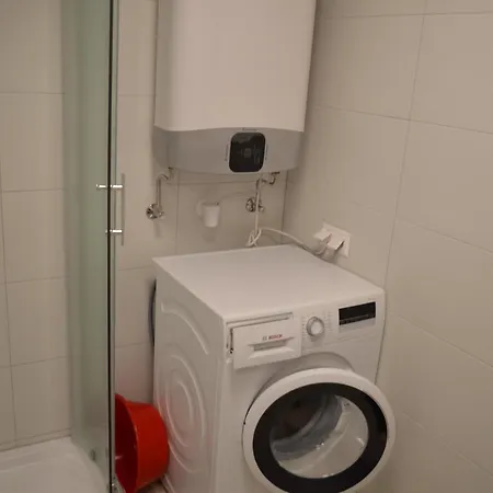 Ezuestpart Granada 2 Koezvetlen Vizparti Apartman Apartment