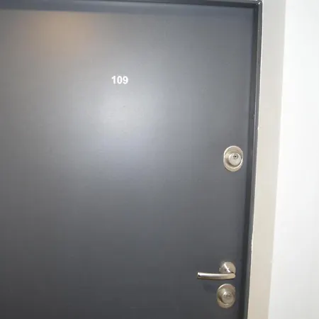 Apartment Ezuestpart Granada 2 Koezvetlen Vizparti Apartman