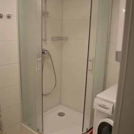 Apartment Ezuestpart Granada 2 Koezvetlen Vizparti Apartman Siofok
