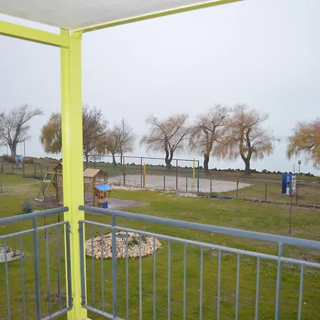 Ezüstpart Granada 2 Közvetlen Vizparti Apartman * Siófok