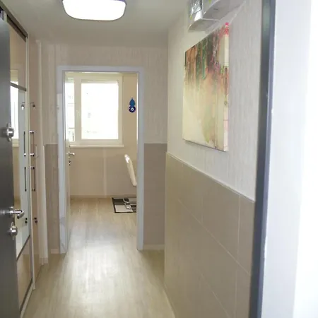 Apartment Ezuestpart Granada 2 Koezvetlen Vizparti Apartman